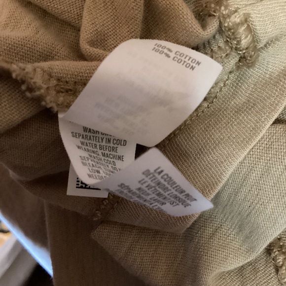 Aerie Cherry Cropped Graphic Tee Shirt Size Medium - Picture 6 of 7